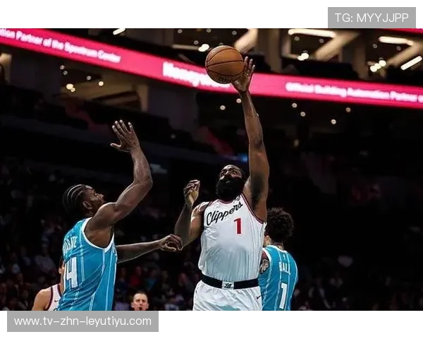 快船防守立体化成功遏制对手得分